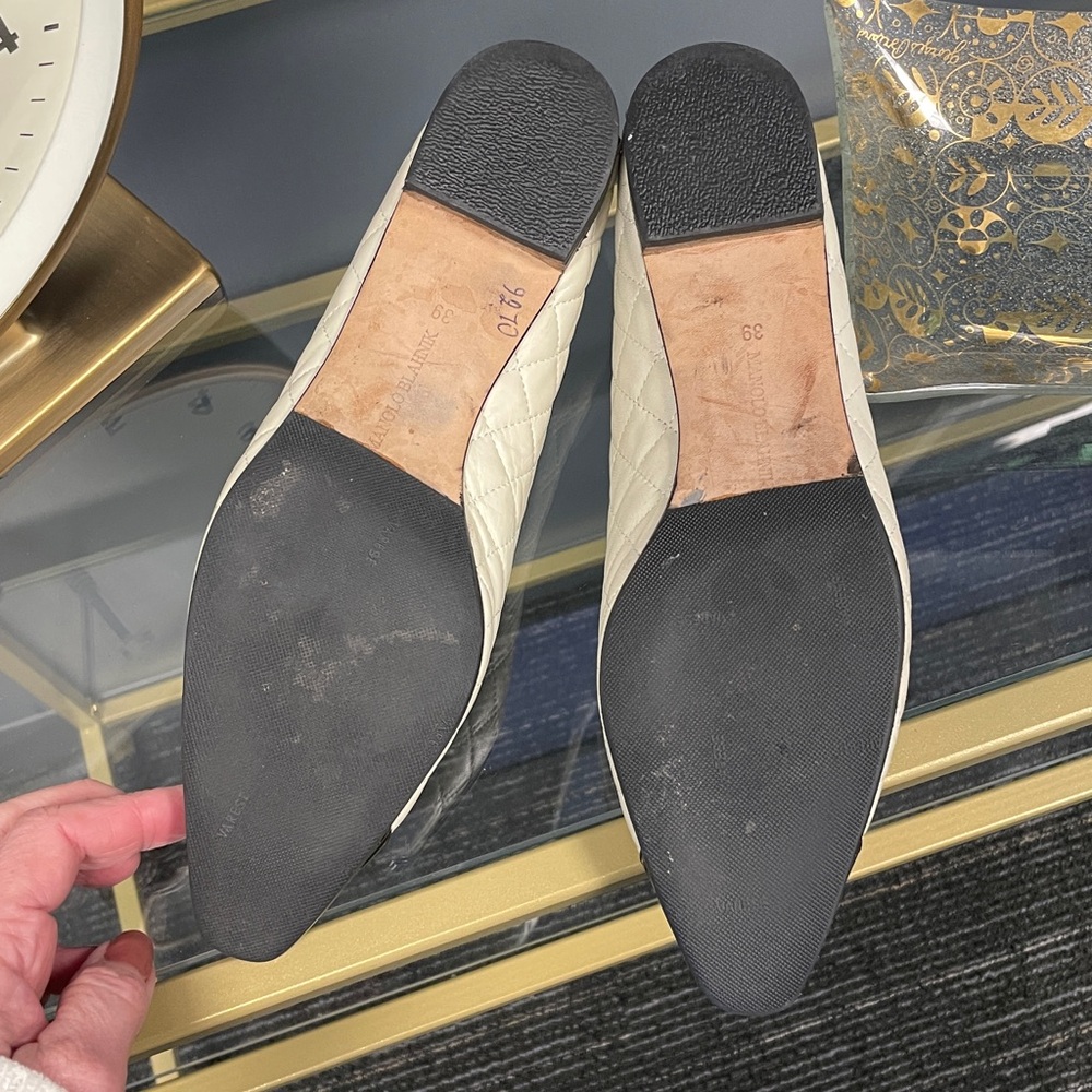 Manolo Blahnik Cream and Black Quilted Loafers - Picture 6 of 7